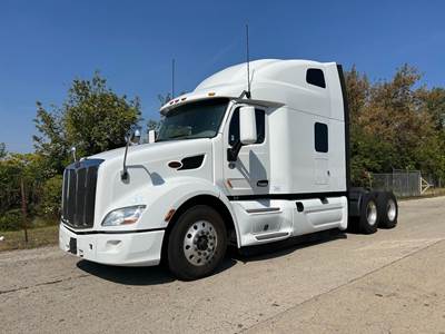 Peterbilt 579 Sleeper Semi Truck - 80" Raised Roof Sleeper, Cummins 450HP, Automatic