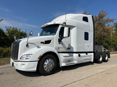 Peterbilt 579 Sleeper Semi Truck - 80" Raised Roof Sleeper, Cummins 450HP, Automatic