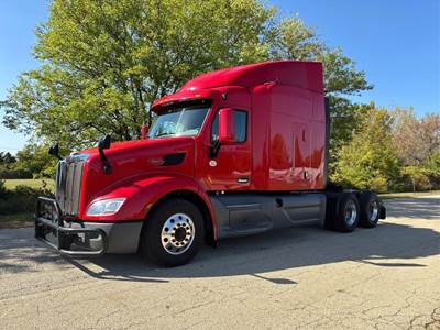 Peterbilt 579 Sleeper Semi Truck - 72" Raised Roof Sleeper, Cummins 450HP, Automatic