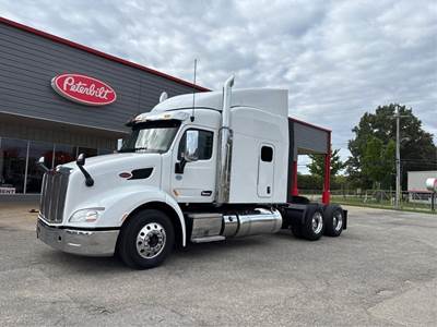 Peterbilt 579 Sleeper Semi Truck - 80" Raised Roof Sleeper, Paccar 510HP, Manual