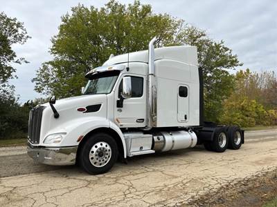 Peterbilt 579 Sleeper Semi Truck - 80" Raised Roof Sleeper, Paccar 485HP, Manual