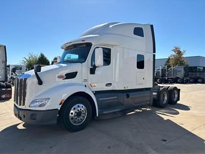Peterbilt 579 Sleeper Semi Truck - 80" Raised Roof Sleeper, Paccar 455HP, Automatic