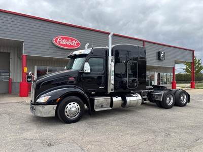 Peterbilt 579 Sleeper Semi Truck - 72" Raised Roof Sleeper, Paccar 510HP, Manual