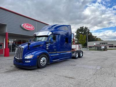 Peterbilt 579 Sleeper Semi Truck - 80" Raised Roof Sleeper, Cummins 500HP, Automatic