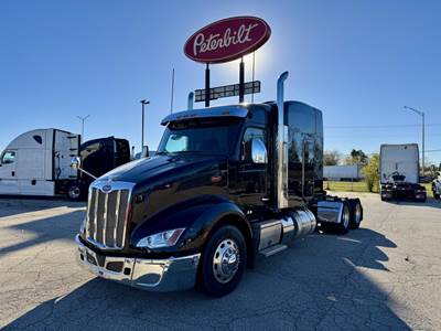 Peterbilt 579 Sleeper Semi Truck - 72" Raised Roof Sleeper, Paccar 510HP, Manual
