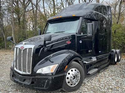 Peterbilt 579 Sleeper Semi Truck - 80" Raised Roof Sleeper, Cummins 500HP, Manual