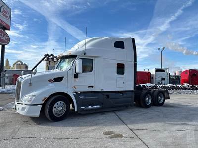 Peterbilt 579 Sleeper Semi Truck - 80" Raised Roof Sleeper, Paccar 430HP, Automatic