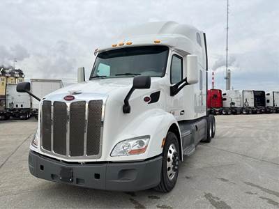 Peterbilt 579 Sleeper Semi Truck - 80" Raised Roof Sleeper, Paccar 455HP, Automatic
