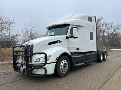 Peterbilt 579 Sleeper Semi Truck - 80" Raised Roof Sleeper, Cummins 450HP, Automatic