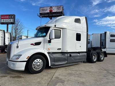 Peterbilt 579 Sleeper Semi Truck - 80" Raised Roof Sleeper, Paccar 430HP, Automatic