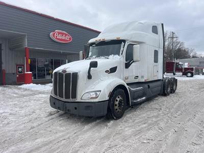 Peterbilt 579 Sleeper Semi Truck - 80" Raised Roof Sleeper, Cummins 450HP, Automatic