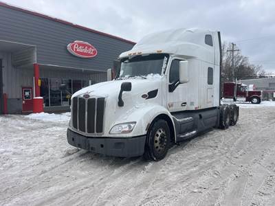 Peterbilt 579 Sleeper Semi Truck - 80" Raised Roof Sleeper, Cummins 450HP, Automatic
