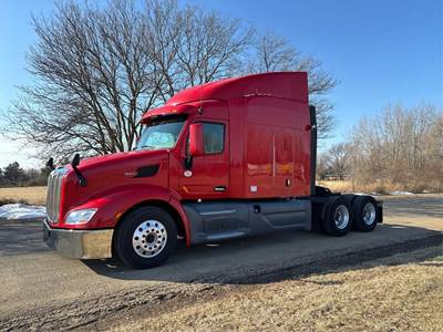 Peterbilt 579 Sleeper Semi Truck - 72" Raised Roof Sleeper, Cummins 450HP, Automatic