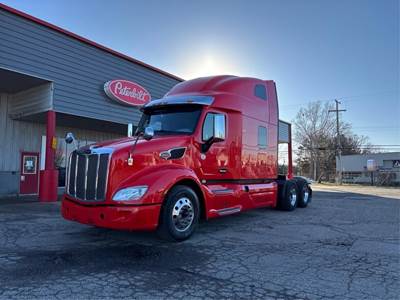 Peterbilt 579 Sleeper Semi Truck - 80" Raised Roof Sleeper, Paccar 485HP, Automatic