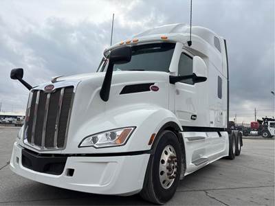 Peterbilt 579 Sleeper Semi Truck - 80" Raised Roof Sleeper, Cummins 450HP, Automatic