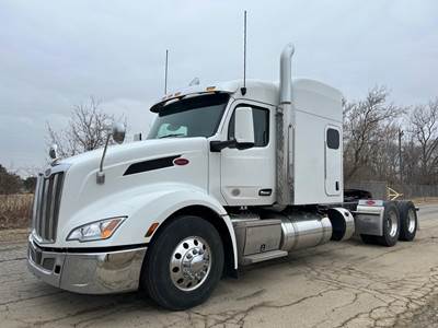 Peterbilt 579 Sleeper Semi Truck - 80" Mid Roof Sleeper, Paccar 455HP, Automatic