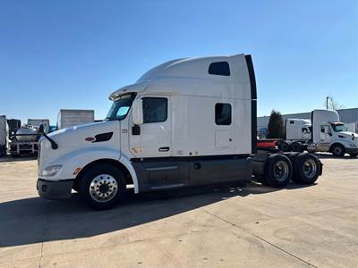 Peterbilt 579 Sleeper Semi Truck - 80" Raised Roof Sleeper, Cummins 450HP, Automatic