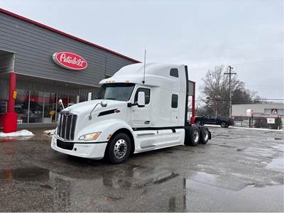 Peterbilt 579 Sleeper Semi Truck - 80" Raised Roof Sleeper, Cummins 450HP, Automatic