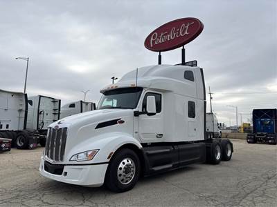 Peterbilt 579 Sleeper Semi Truck - 80" Raised Roof Sleeper, Cummins 450HP, Automatic
