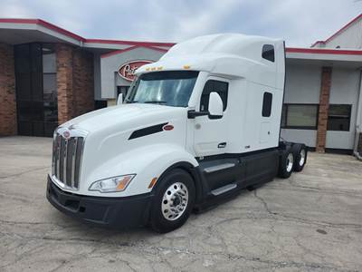 Peterbilt 579 Sleeper Semi Truck - 80" Raised Roof Sleeper, Cummins 450HP, Automatic