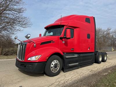 Peterbilt 579 Sleeper Semi Truck - 80" Raised Roof Sleeper, Cummins 450HP, Automatic
