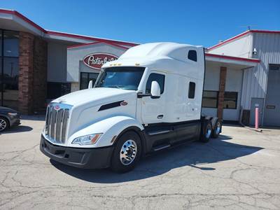 Peterbilt 579 Sleeper Semi Truck - 80" Raised Roof Sleeper, Cummins 450HP, Automatic