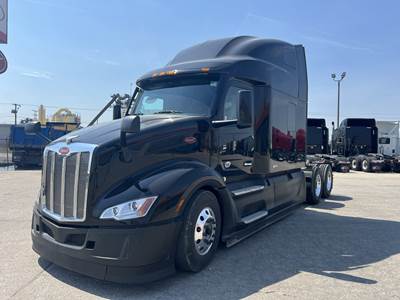 Peterbilt 579 Sleeper Semi Truck - 80" Ultraloft, Cummins 450HP, 12 Spd Speed