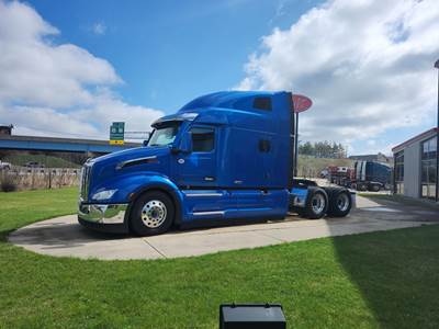 Peterbilt 579 Sleeper Semi Truck - 80" Ultraloft, Cummins 500HP, 12 Spd Speed