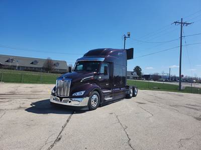 Peterbilt 579 Sleeper Semi Truck - 80" Ultraloft, Cummins 500HP, 12 Spd Speed