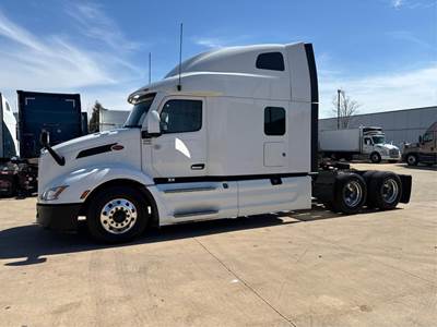 Peterbilt 579 Sleeper Semi Truck - 80" Raised Roof Sleeper, Cummins 450HP, Automatic
