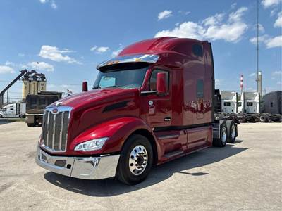 Peterbilt 579 Sleeper Semi Truck - 80" Raised Roof Sleeper, Paccar 485HP, Manual