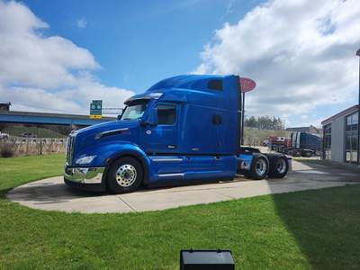Peterbilt 579 Sleeper Semi Truck - 80" Raised Roof Sleeper, Cummins 500HP, Amt