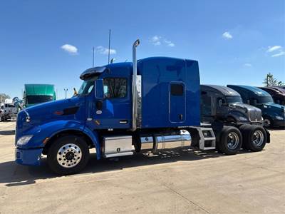 Peterbilt 579 Sleeper Semi Truck - 80" Raised Roof Sleeper, Cummins 450HP, Automatic