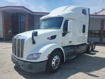 Peterbilt 579 Sleeper Semi Truck - 80" Raised Roof Sleeper, Cummins 450HP, Automatic