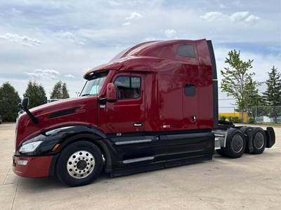 Peterbilt 579 Sleeper Semi Truck - 80" Raised Roof Sleeper, Cummins 450HP, Automatic