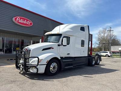 Peterbilt 579 Sleeper Semi Truck - 80" Raised Roof Sleeper, Cummins 450HP, Automatic