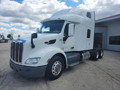 Peterbilt 579 Sleeper Semi Truck - 80" Raised Roof Sleeper, Paccar 455HP, 12 Speed Automatic