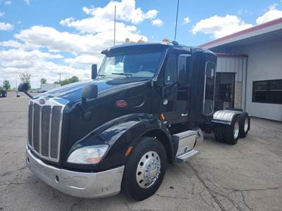 Peterbilt 579 Sleeper Semi Truck - Paccar 510HP, 13 Speed Manual