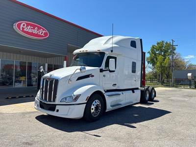 Peterbilt 579 Sleeper Semi Truck - 80" Raised Roof Sleeper, Cummins 450HP, Automatic