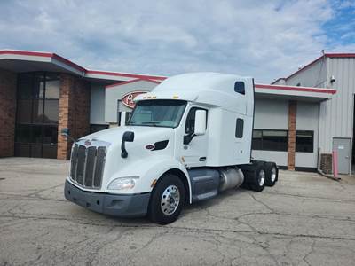 Peterbilt 579 Sleeper Semi Truck - 80" Raised Roof Sleeper, Paccar 455HP, 12 Speed Automatic