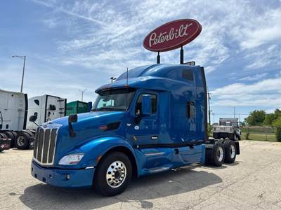 Peterbilt 579 Sleeper Semi Truck - 80" Raised Roof Sleeper, Cummins 500HP, 12 Speed Automatic
