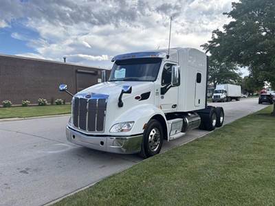 Peterbilt 579 Sleeper Semi Truck - Paccar 485HP, 12 Speed Automatic