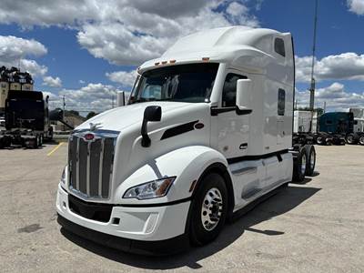 Peterbilt 579 Sleeper Semi Truck - 80" Raised Roof Sleeper, Paccar 455HP, 12 Speed Amt