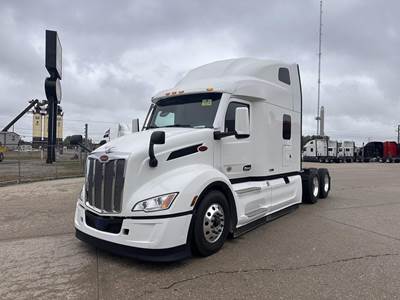 Peterbilt 579 Sleeper Semi Truck - 80" Raised Roof Sleeper, Paccar 455HP, 12 Speed Amt