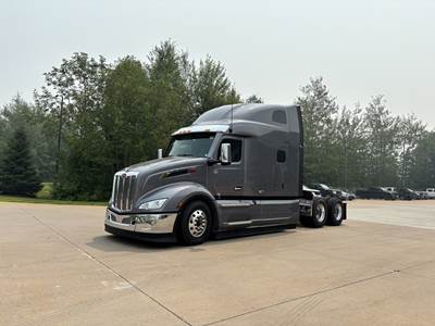 Peterbilt 579 Sleeper Semi Truck - 80" Ultraloft, Cummins 500HP, 12 Spd Speed