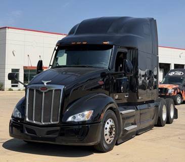 Peterbilt 579 Sleeper Semi Truck - 80" Raised Roof Sleeper, Cummins 450HP, 12 Speed Automatic