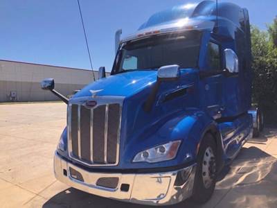 Peterbilt 579 Sleeper Semi Truck - 80" Raised Roof Sleeper, Paccar 455HP, 12 Speed Automatic