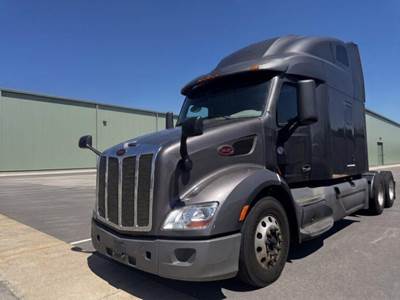 Peterbilt 579 Sleeper Semi Truck - 80" Raised Roof Sleeper, Paccar 455HP, 12 Speed Automatic