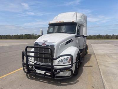 Peterbilt 579 Sleeper Semi Truck - 80" Raised Roof Sleeper, Cummins 450HP, 12 Speed Automatic