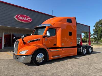 Peterbilt 579 Sleeper Semi Truck - 80" Raised Roof Sleeper, Paccar 455HP, 12 Speed Automatic